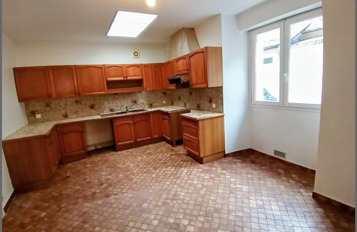 APPARTEMENT 120M² JARDIN GARAGE OLORON STE-MARIE — photo 5