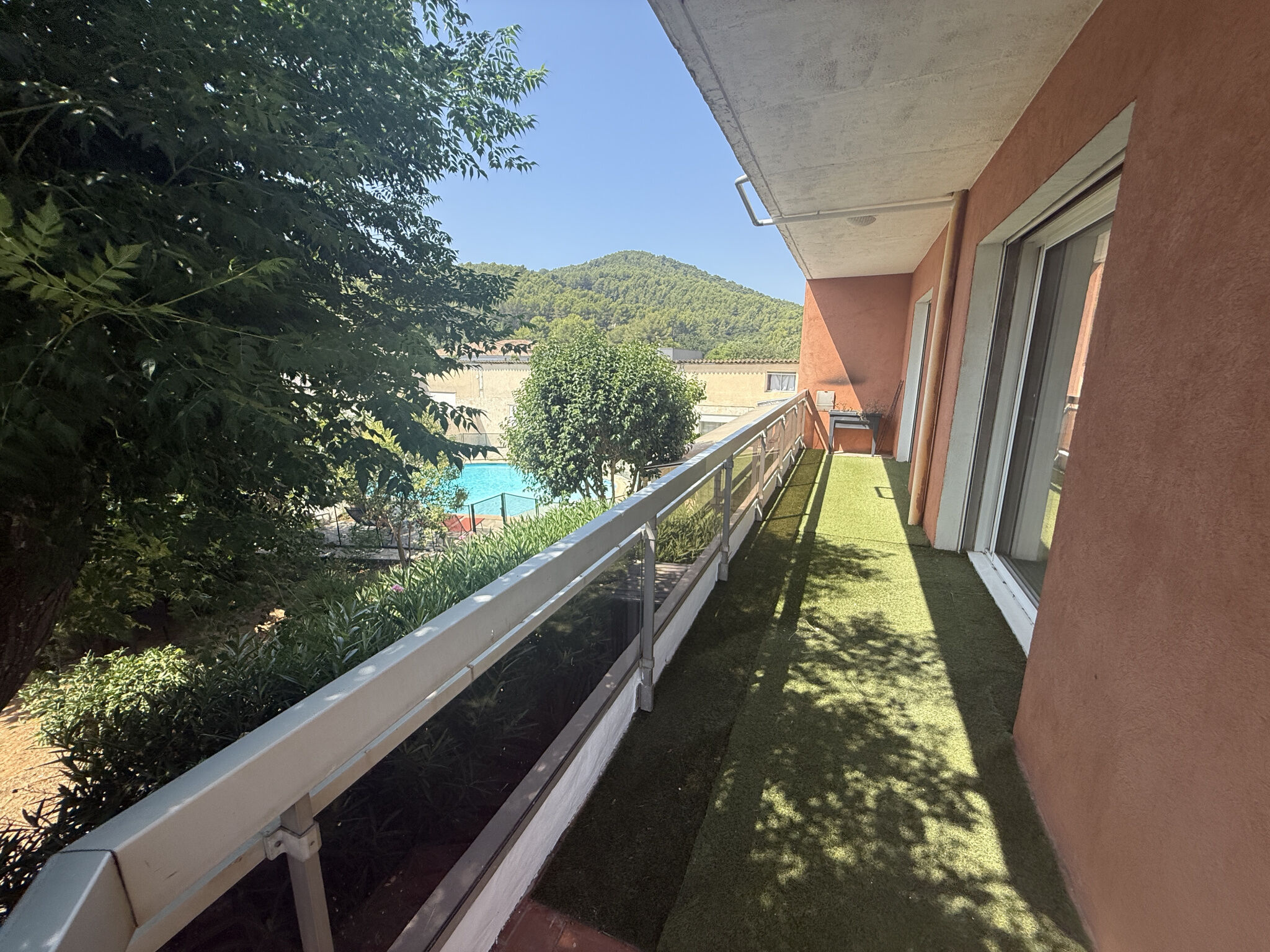 Appartement  T3 à louer Hyères 83400