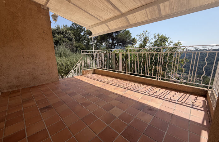 Maison individuelle Drap : 2 appartement; stationnement; jar — photo 2