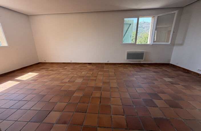 Maison individuelle Drap : 2 appartement; stationnement; jar — photo 4
