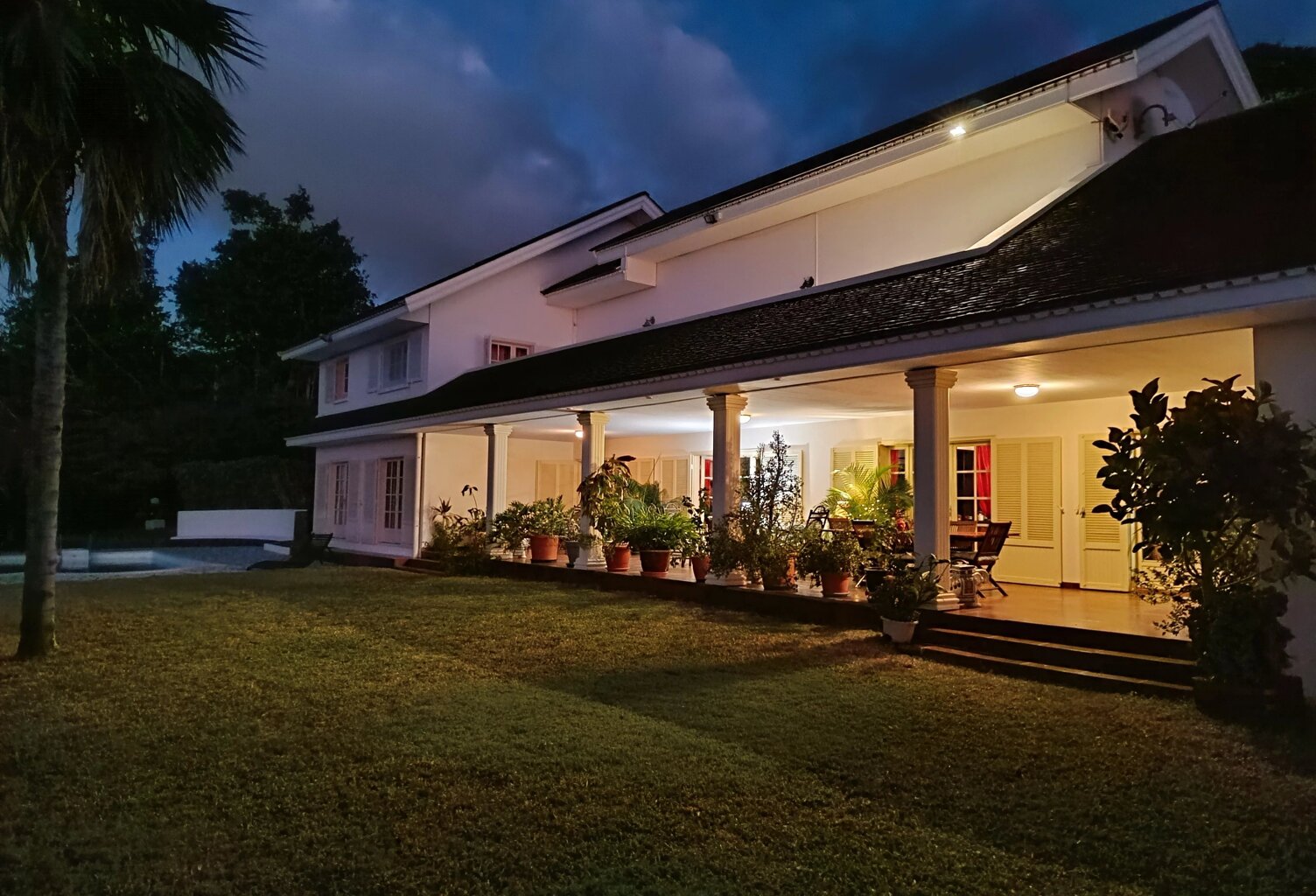 VILLA DE LUXE À LA MONTAGNE – VUE MER EXCEPTIONNELLE — photo 1