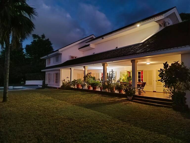 VILLA DE LUXE À LA MONTAGNE – VUE MER EXCEPTIONNELLE — photo 1