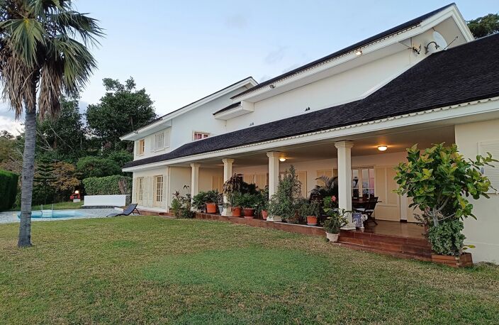 VILLA DE LUXE À LA MONTAGNE – VUE MER EXCEPTIONNELLE — photo 3
