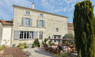 Maison 10 Pièces 486 m² à vendre à Tusson (16140)