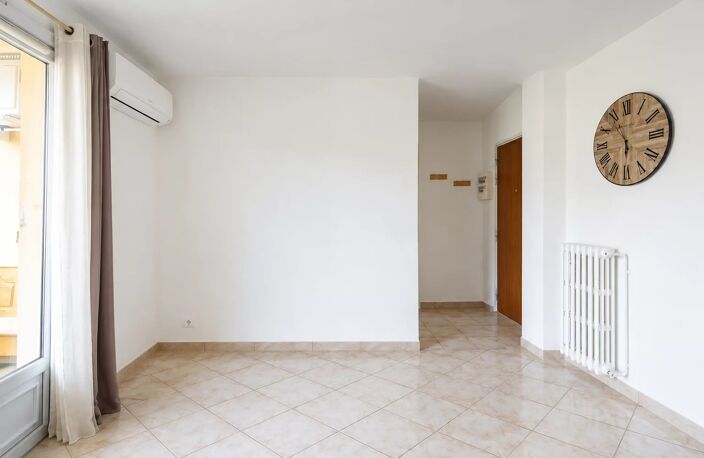 Superbe 3 pièces à louer VIDE - NICE OUEST — photo 3