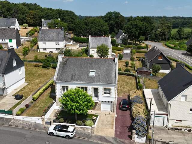 GUÉMENÉ-SUR-SCORFF – MAISON 4 CHAMBRES AVEC SOUS-SOL TOTAL — photo du bien