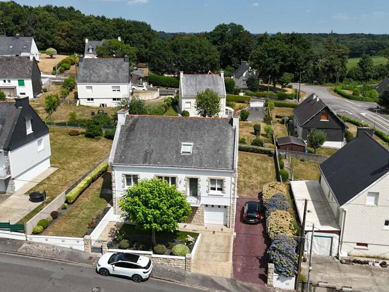 GUÉMENÉ-SUR-SCORFF – MAISON 4 CHAMBRES AVEC SOUS-SOL TOTAL — photo 1