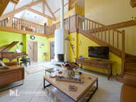CORBELIN: 5 chambres, piscine, 2288m² de verdure. — photo 3