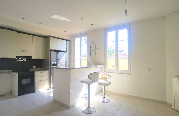 SAINT MAURICE : MAISON INDIVIDUELLE 120M2 AVEC GARAGE — photo 2