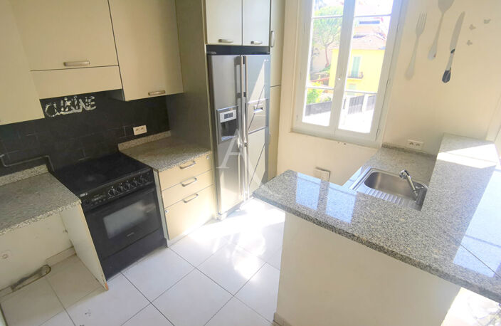 SAINT MAURICE : MAISON INDIVIDUELLE 120M2 AVEC GARAGE — photo 3