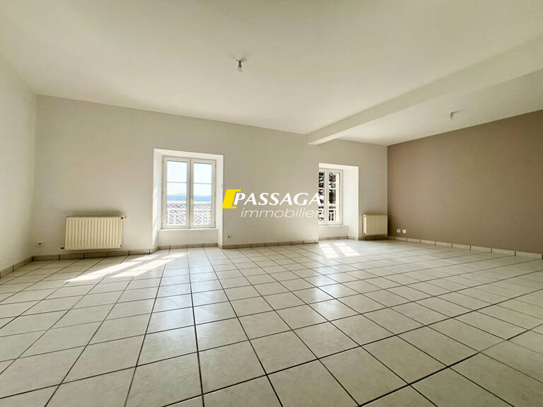 Appartement SEVERAC LE CHATEAU - 5 pièce(s) - 112.4 m² - Garage 2 voitures — photo 1