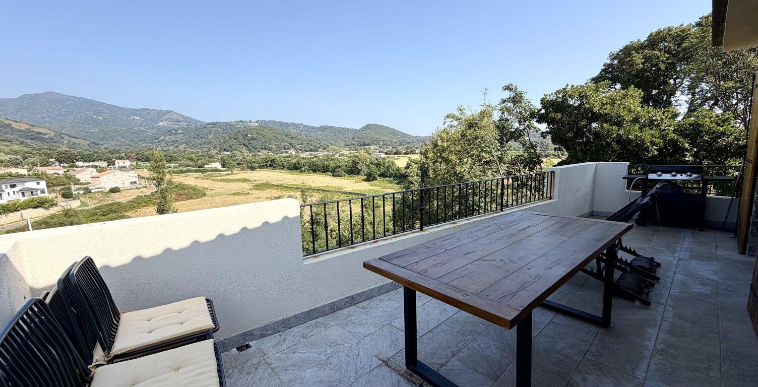Maison - 84m² - San-Nicolao — photo 1