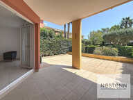 Frejus - T2 - en rez-de-jardin - rénové -  grande terrasse - au calme - commerces - cave - parking — photo 3