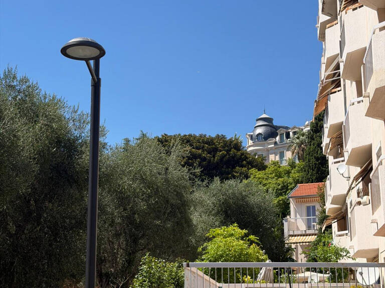 Menton limite RCM, joli studio entièrement rénové à 300m des — photo 1