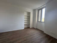 Menton limite RCM, appartement 2 pièces entièrement rénové à — photo 3