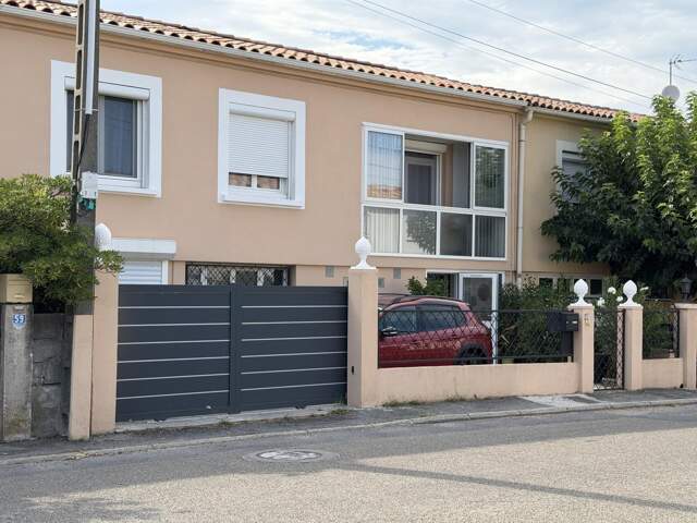 Belle maison de ville — photo du bien
