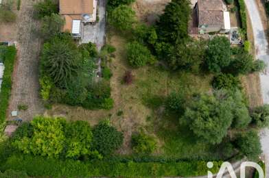 Terrain  131000 €
