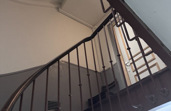 Vente Immeuble 300 m&sup2; — photo 2
