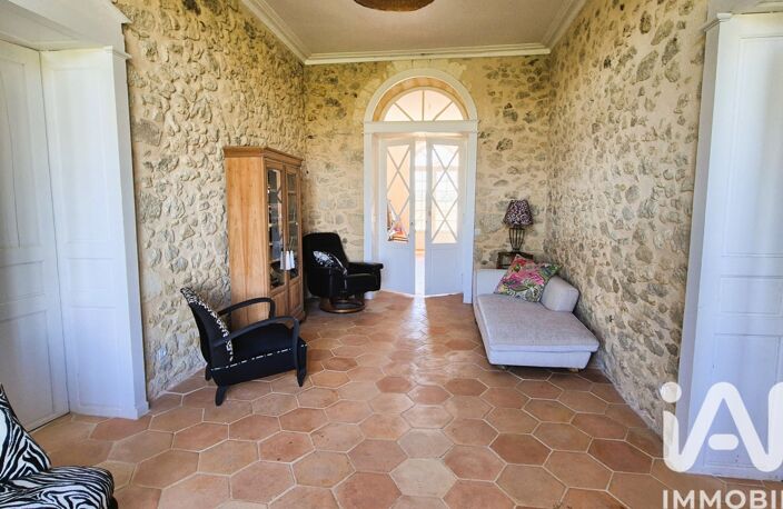 Vente Maison/villa 10 pièces — photo 2