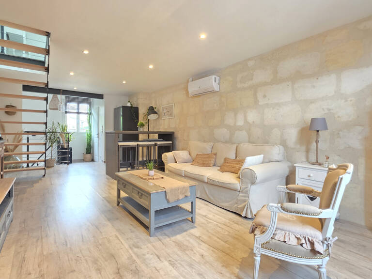 Bègles   Échoppe rénovée avec jardinet et studio indépendant — photo 1