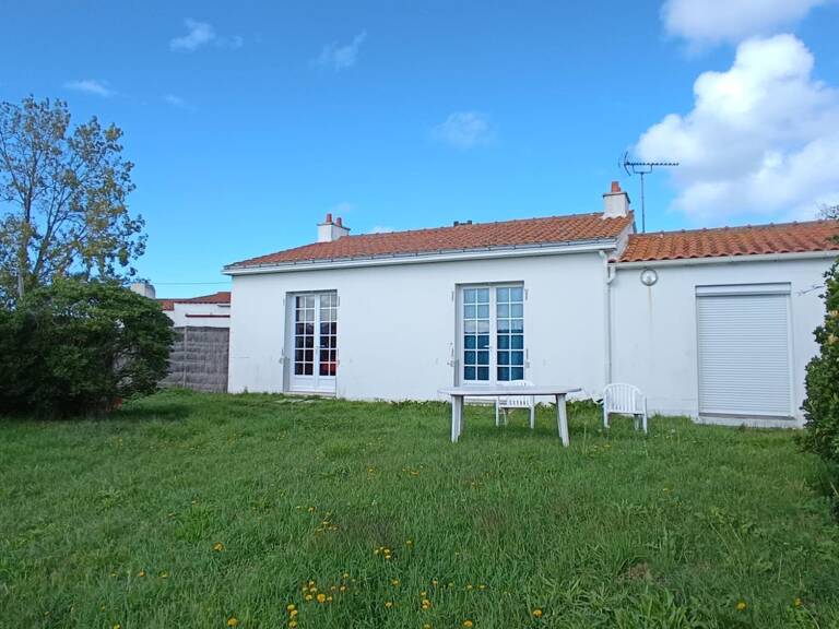 Maison et Hangar 674m2 — photo 1