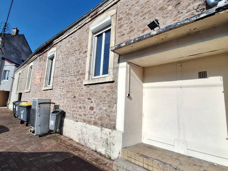 Immeuble 9 appartements , 14 garages et locaux commerciaux — photo 1