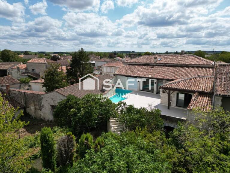 Charentaise avec piscine, terrain constructible et studio indépendant — photo 1
