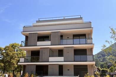 Appartement 3 pièces 2030 €