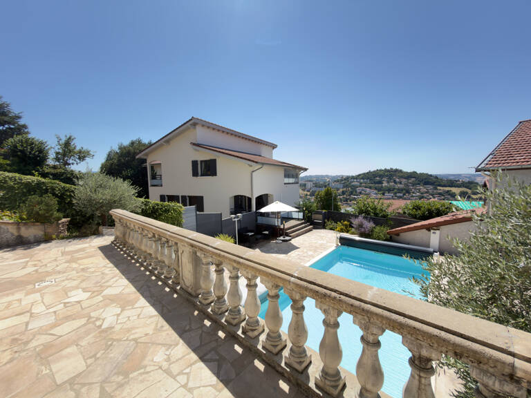 Viager occupé sur 10 ans Ensemble immobilier de 155 m2 à La — photo 1