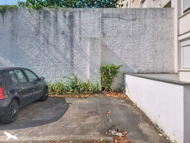 Place de parking ouverte de 0 pièces principales — photo du bien