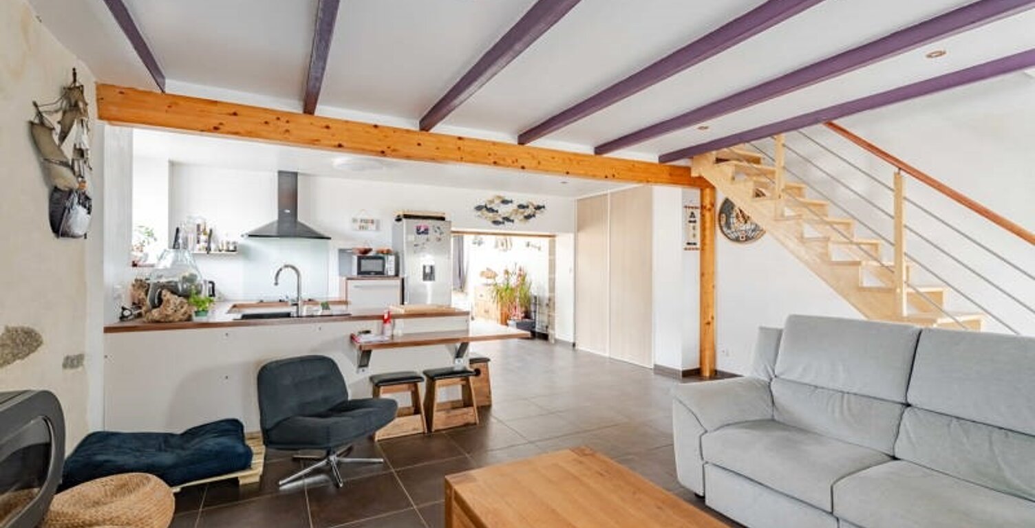 Maison de bourg de 5 pièces principales — photo 1