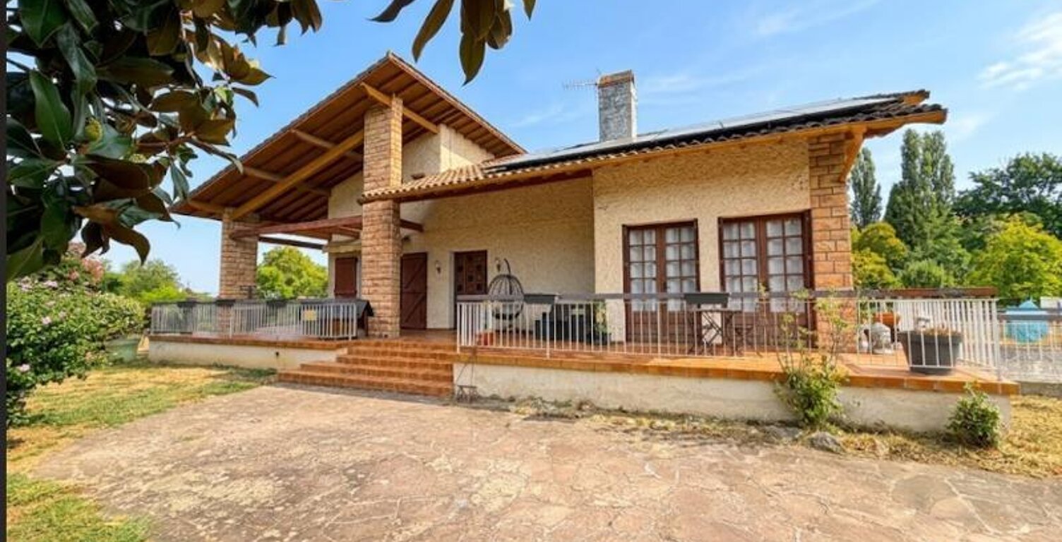 Vente maison 7 pièces 193 m² Montesquieu-Volvestre (31310) — photo 1