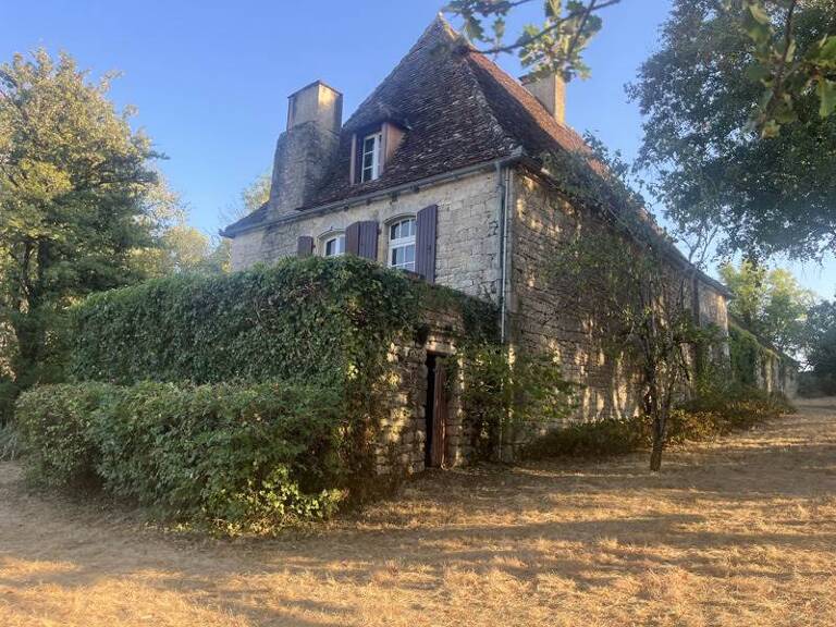 Maison en pierre de 7 pièces principales — photo 1