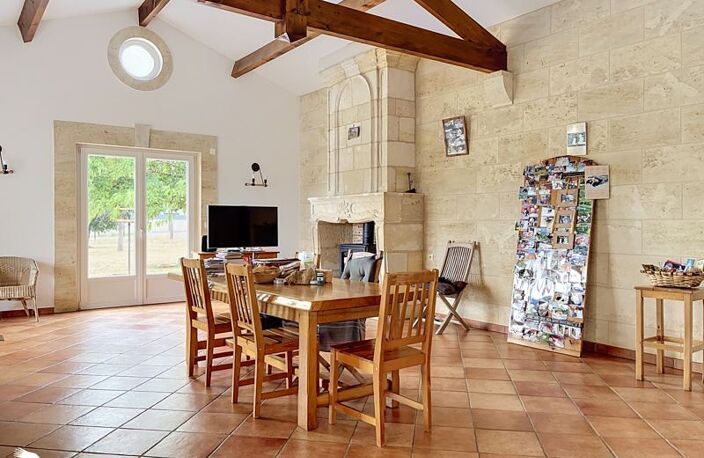 Maison en pierre de 5 pièces principales — photo 3
