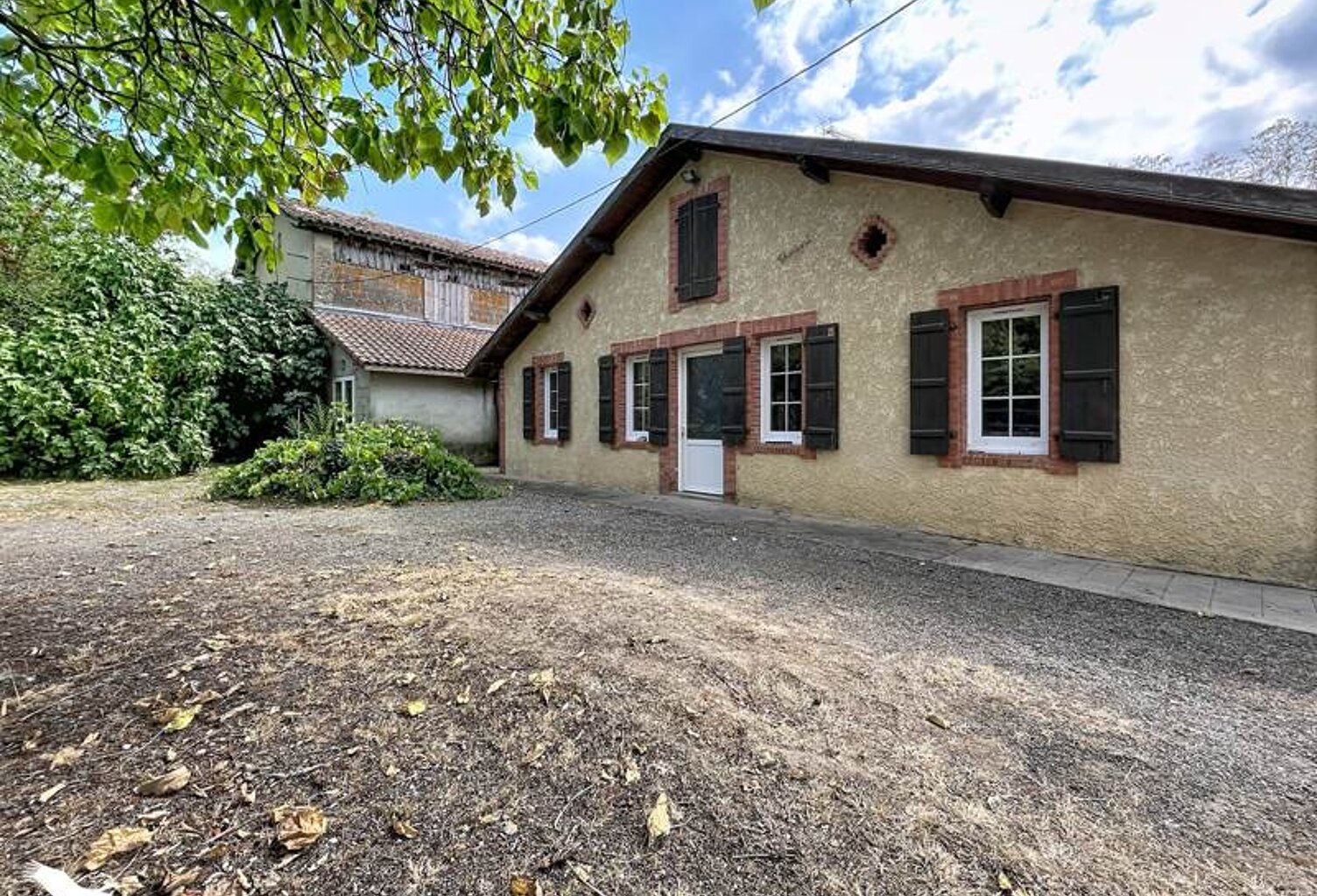 Ferme (tte) de 5 pièces principales — photo 1