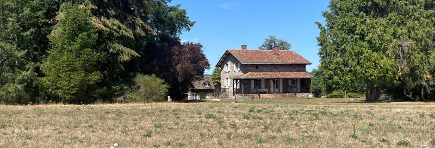 Maison 10 Pièces 247 m² à vendre à Chabanais (16150)
