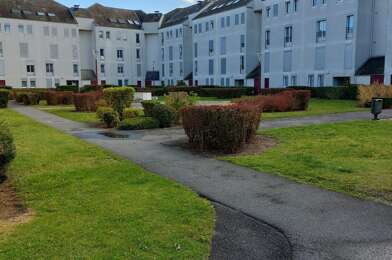 Appartement 4 pièces 812 €