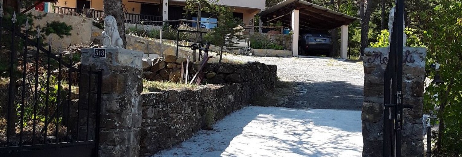 Maison 4 Pièces 102 m² à vendre à Châteauvieux (83840)