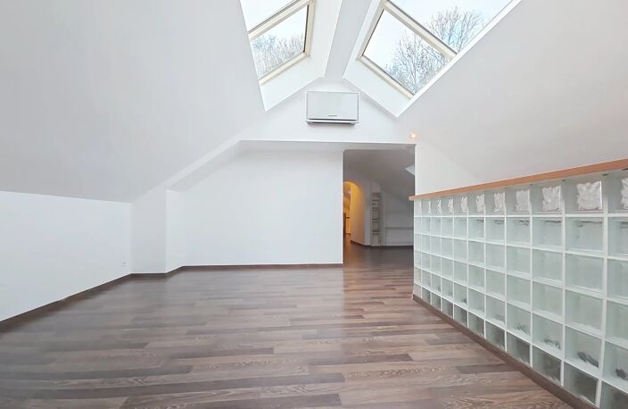 LAON – SUPERBE DUPLEX 145 m² AVEC TERRASSE PANORAMIQUE, PARKINGS ET PRESTATIONS DE QUALITÉ — photo 4