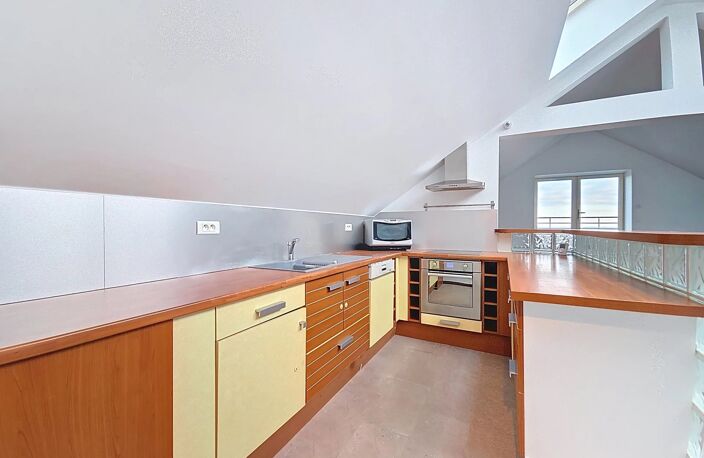 LAON – SUPERBE DUPLEX 145 m² AVEC TERRASSE PANORAMIQUE, PARKINGS ET PRESTATIONS DE QUALITÉ — photo 5