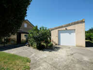 FONTENILLES : Maison familiale avec grand terrain, garage et vue dégagée sur les champs — photo 3