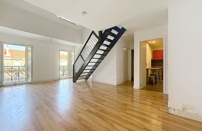 Appartement T3 en duplex 83m2 en étage élevé avec ascenseur — photo 2