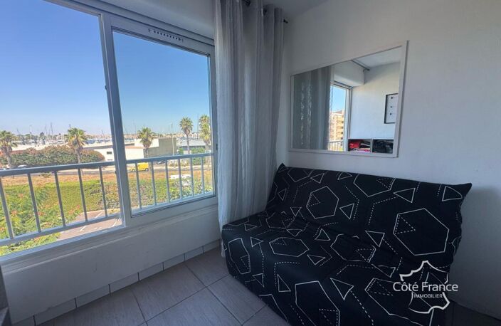 Petit cocon rénové avec une jolie vue sur le port   Secteur — photo 5