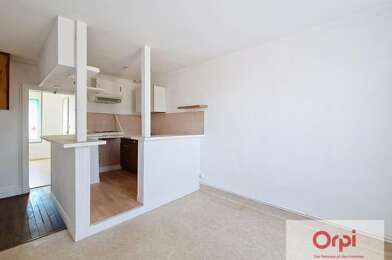 Appartement 1 pièces 370 €
