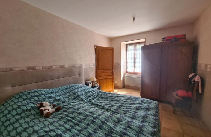 Maison 5 pces, 100 m² – Grange 85 m² – Terrain 5 250 m² dont parcelle constructible – Châteauneuf-la-Forêt — photo 5