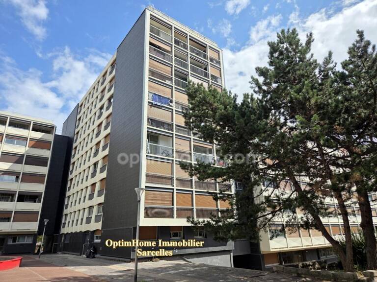 Sarcelles - Place Charcot - Appartement 3 pièces - 72 m2 - Balcons - 1er étage - 135 000 € FAI — photo 1
