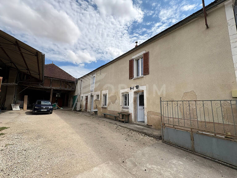 Ancienne ferme à Serrigny — photo 1