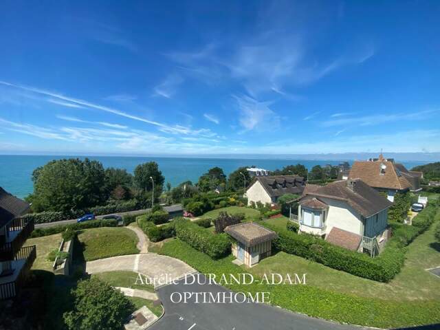 Bénerville-sur-Mer – Un cocon avec une superbe vue mer, à deux pas de la plage - Emplacement de Parking privatif - Cave — photo du bien