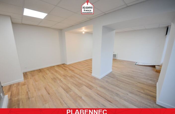FINISTERE - Plabennec (29860) - A VENDRE - LOCAL COMMERCIAL 54M² AVEC LOCATAIRE EN PLACE - 3 PIECES - BON EMPLACEMENT AU BOURG - PARKING AISE - VITRINE — photo 3