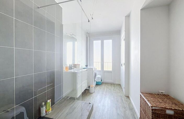 Appartement À Vendre la rochelle bel air avec balcon — photo 4
